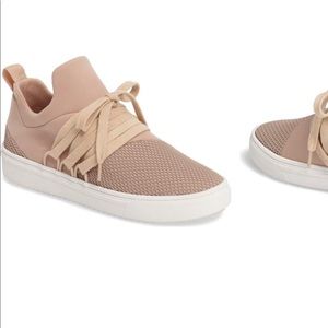 Steve Madden Lancer Sneaker- size 6 (blush pink)